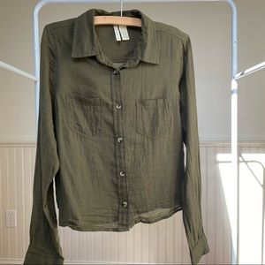 cropped button down shirt